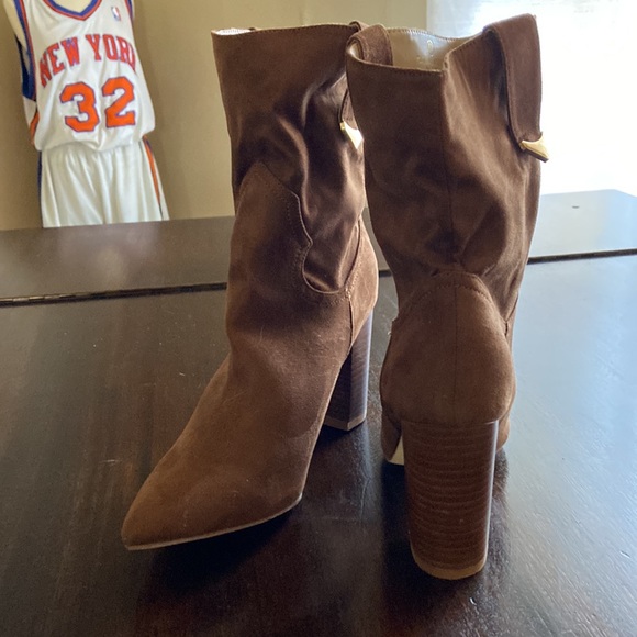 Beautiful Booties - Picture 2 of 5